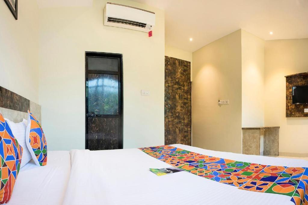 Hotel Embassy Grand Near Us Embassy Bkc Mumbai Bagian luar foto