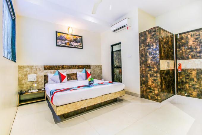 Hotel Embassy Grand Near Us Embassy Bkc Mumbai Bagian luar foto