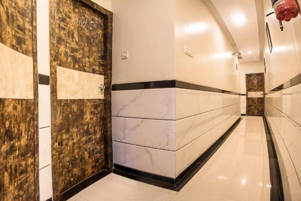Hotel Embassy Grand Near Us Embassy Bkc Mumbai Bagian luar foto